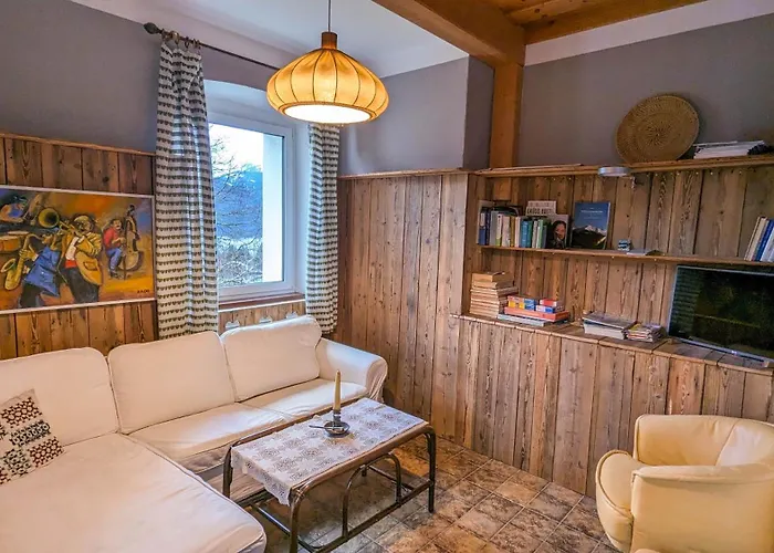 Nyaraló Urlaub Frueher Bei Oma - Alte Schule *